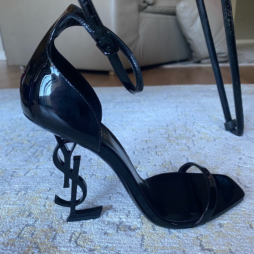 Brand New Saint Laurent Opyum Leather Sandals